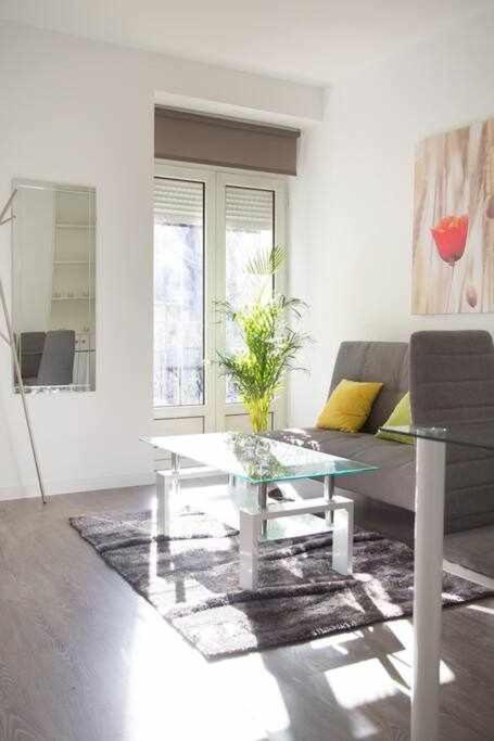 Comodo Y Agradable Estudio En Madrid Centro A2 외부 사진