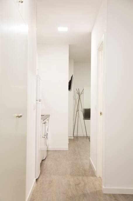 Comodo Y Agradable Estudio En Madrid Centro A2 외부 사진