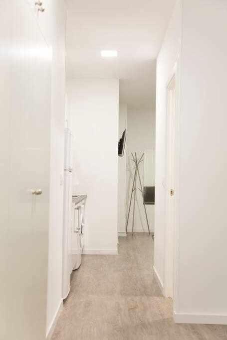 Comodo Y Agradable Estudio En Madrid Centro A2 외부 사진